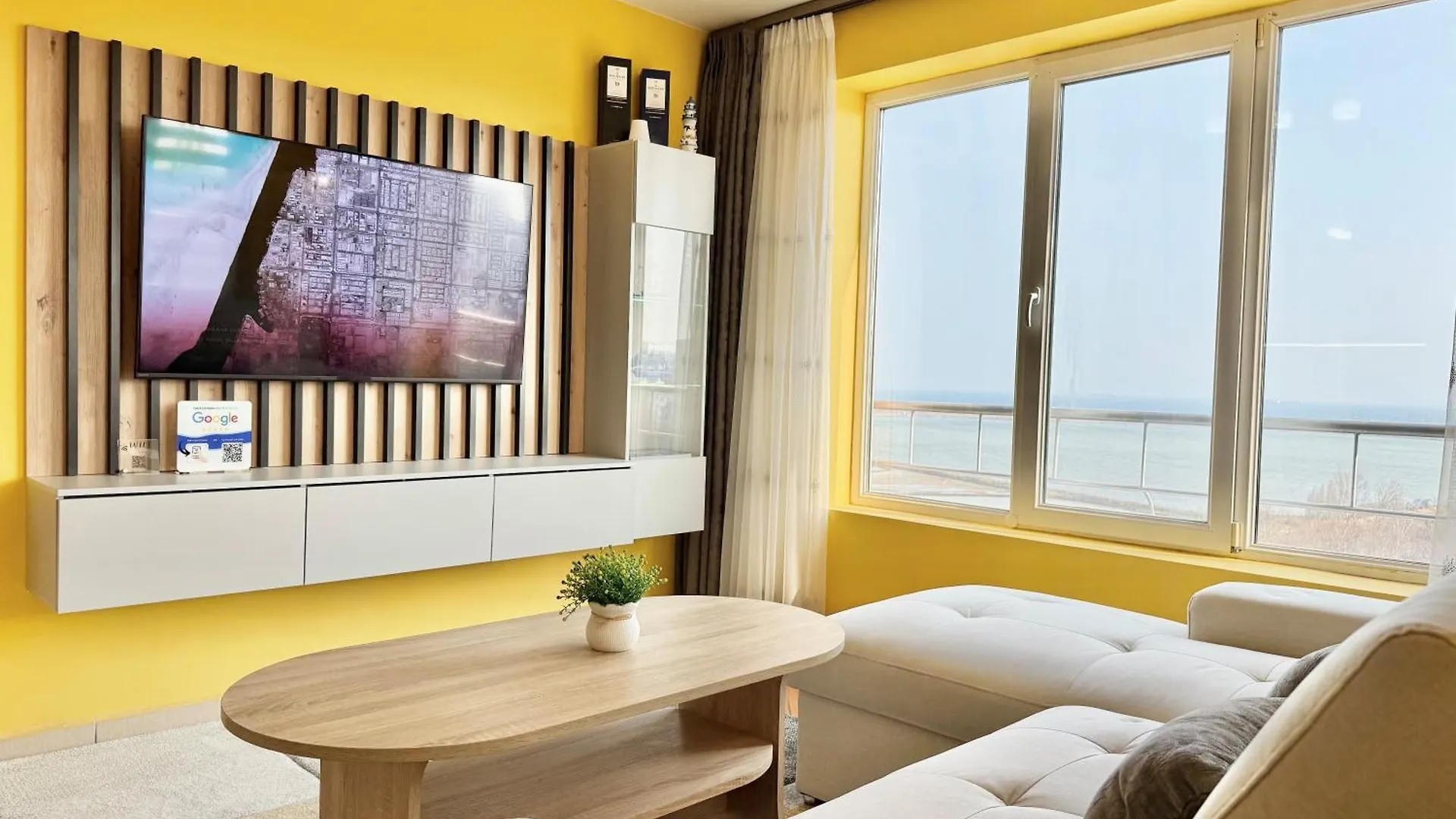Apartment Seasky Smarthome Penthouse For 6 Guests With Private Parking 5 Minutes Аway From Central Beach Burgas And City Centre