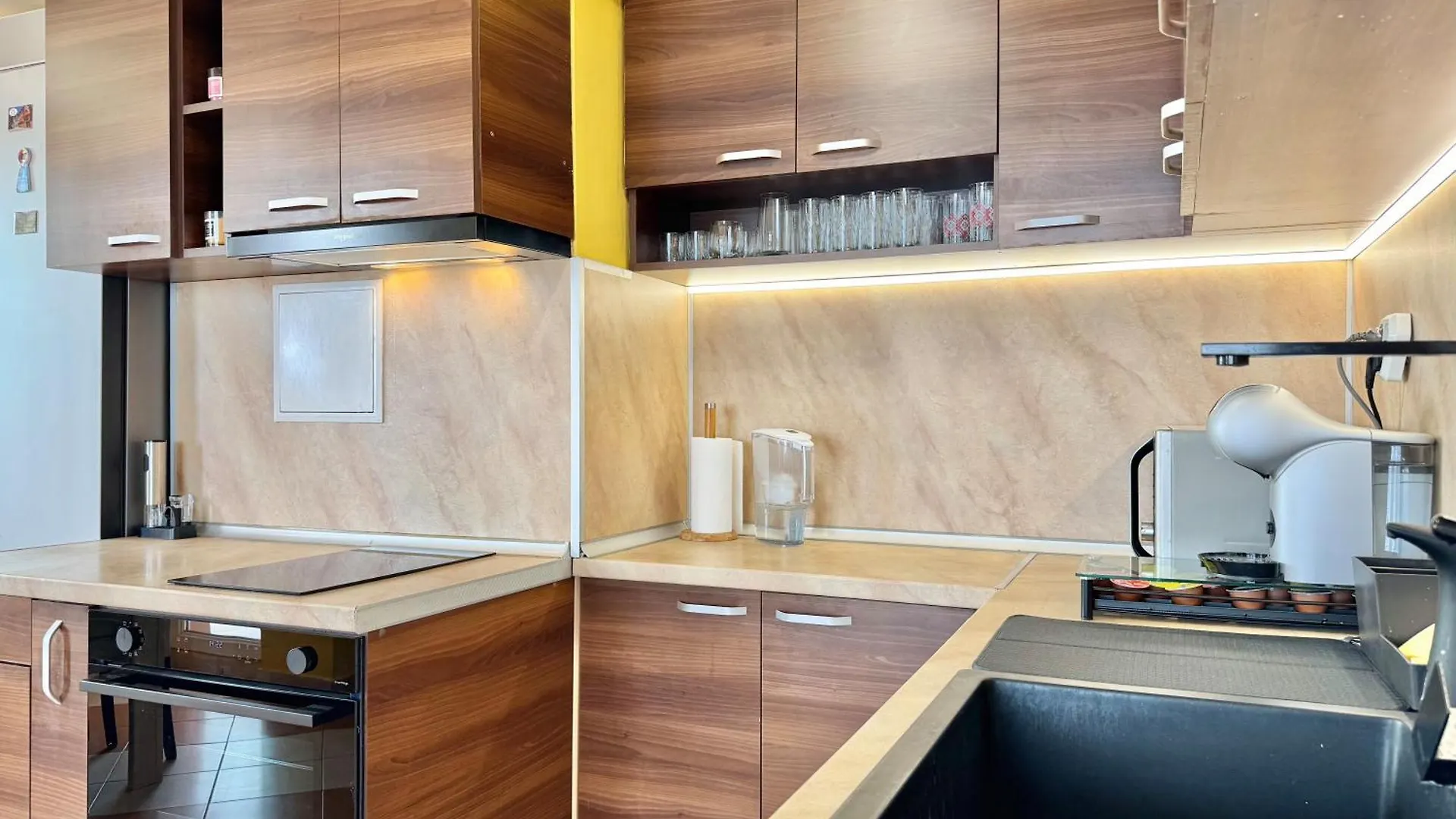 Seasky Smarthome Penthouse For 6 Guests With Private Parking 5 Minutes Аway From Central Beach Burgas And City Centre Apartment