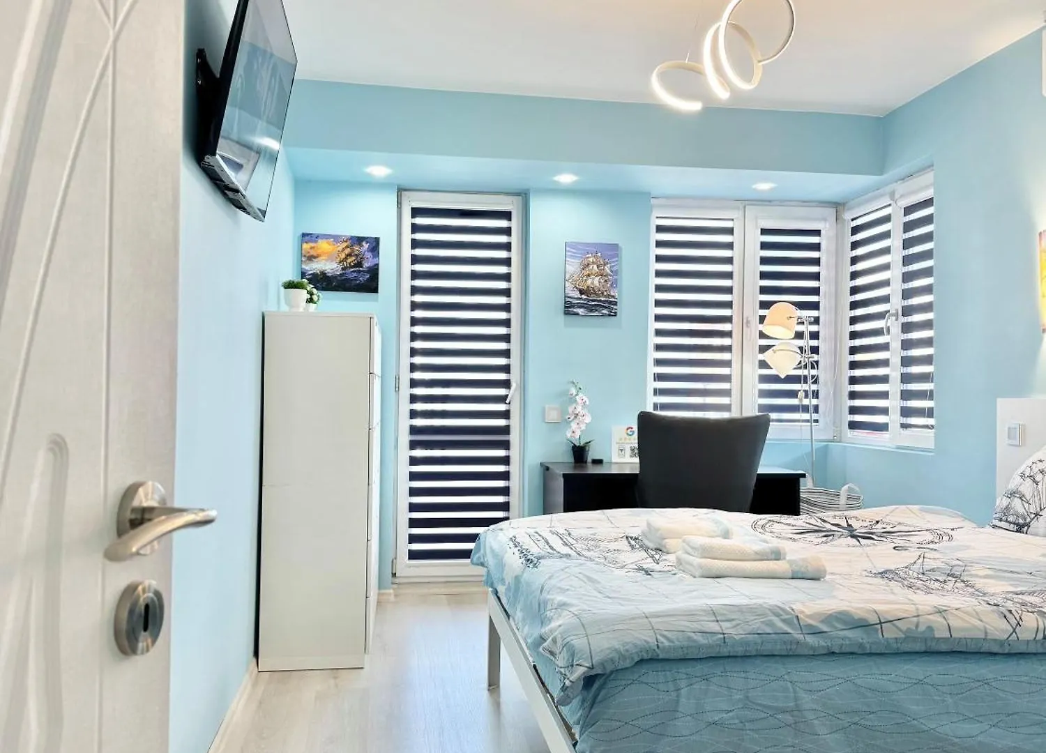 Seasky Smarthome Penthouse For 6 Guests With Private Parking 5 Minutes Аway From Central Beach Burgas And City Centre Apartment