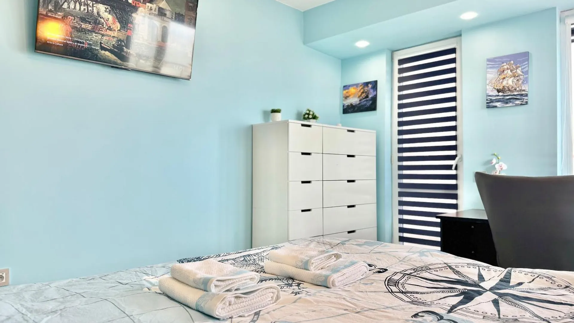 Seasky Smarthome Penthouse For 6 Guests With Private Parking 5 Minutes Аway From Central Beach Burgas And City Centre Apartment