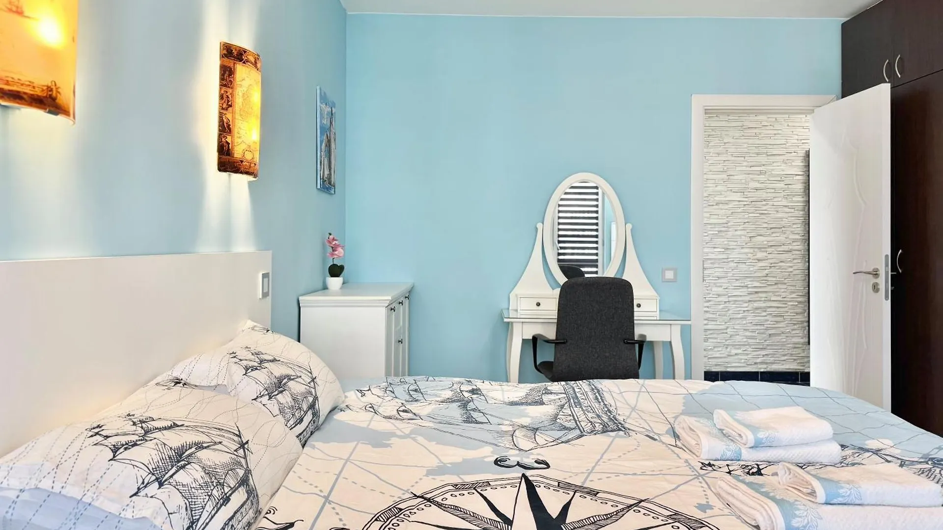 Apartment Seasky Smarthome Penthouse For 6 Guests With Private Parking 5 Minutes Аway From Central Beach Burgas And City Centre Bulgaria