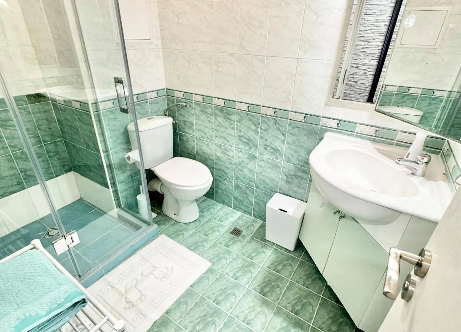 Seasky Smarthome Penthouse For 6 Guests With Private Parking 5 Minutes Аway From Central Beach Burgas And City Centre Apartment