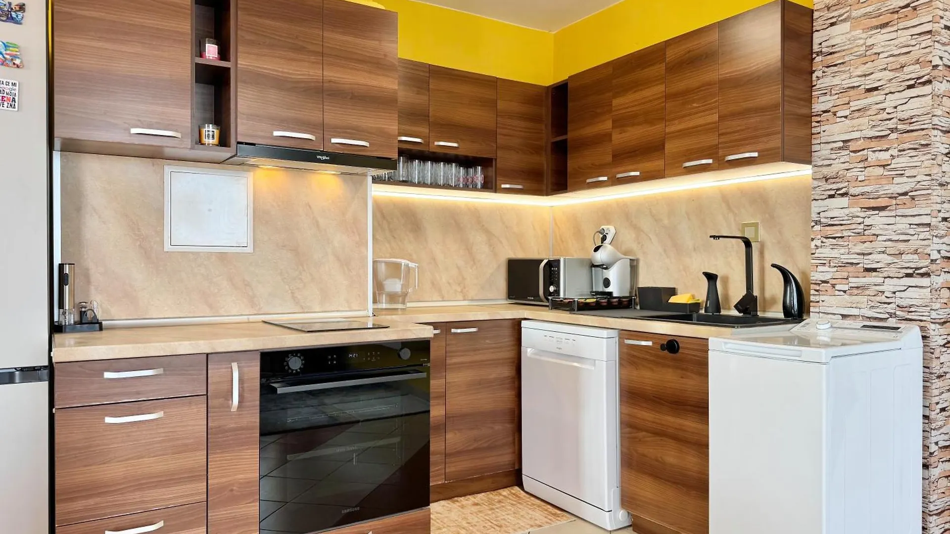 Apartment Seasky Smarthome Penthouse For 6 Guests With Private Parking 5 Minutes Аway From Central Beach Burgas And City Centre