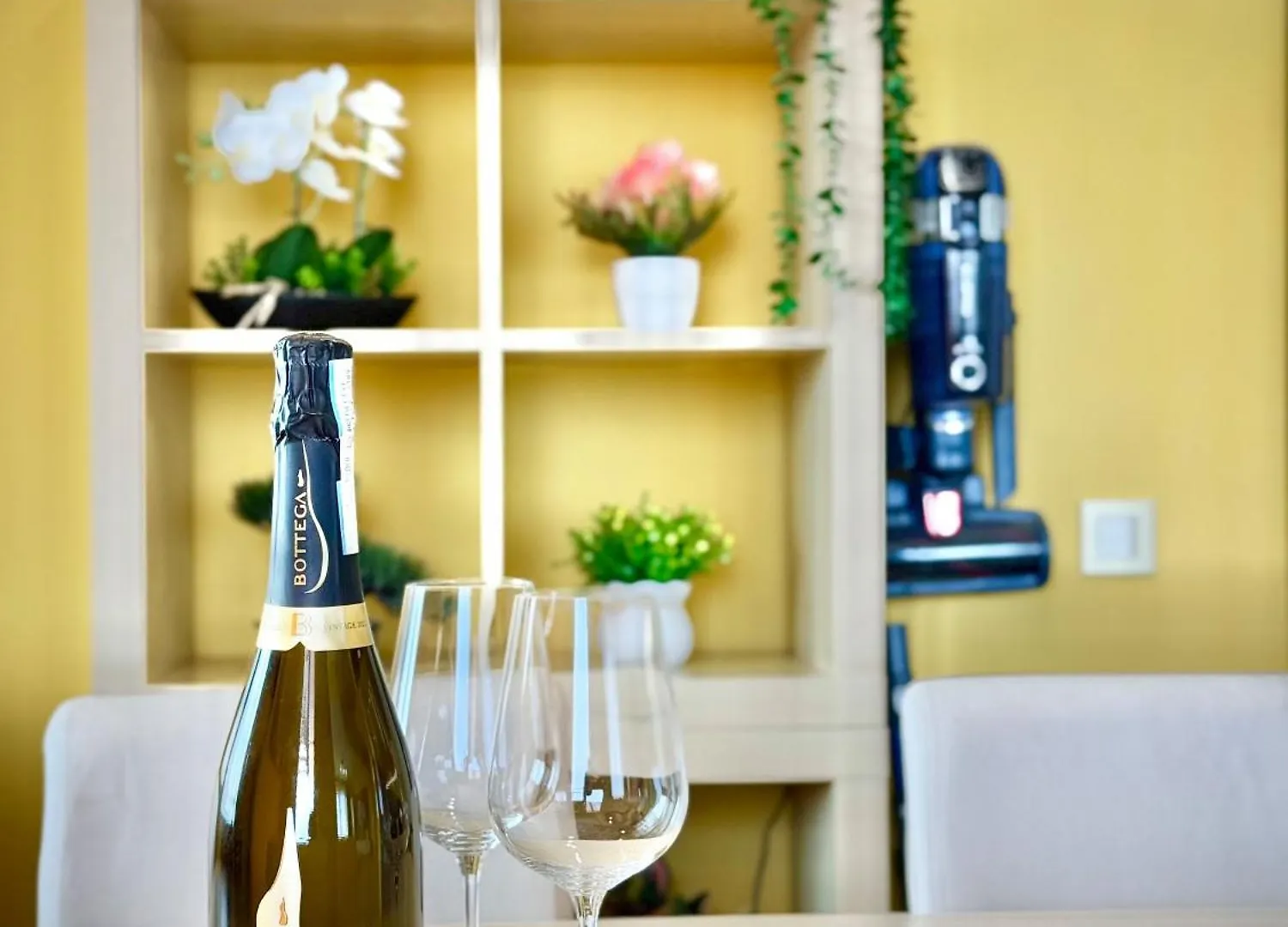 Seasky Smarthome Penthouse For 6 Guests With Private Parking 5 Minutes Аway From Central Beach Burgas And City Centre