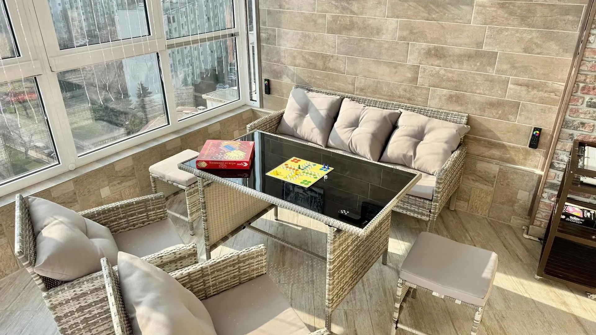 Seasky Smarthome Penthouse For 6 Guests With Private Parking 5 Minutes Аway From Central Beach Burgas And City Centre Apartment